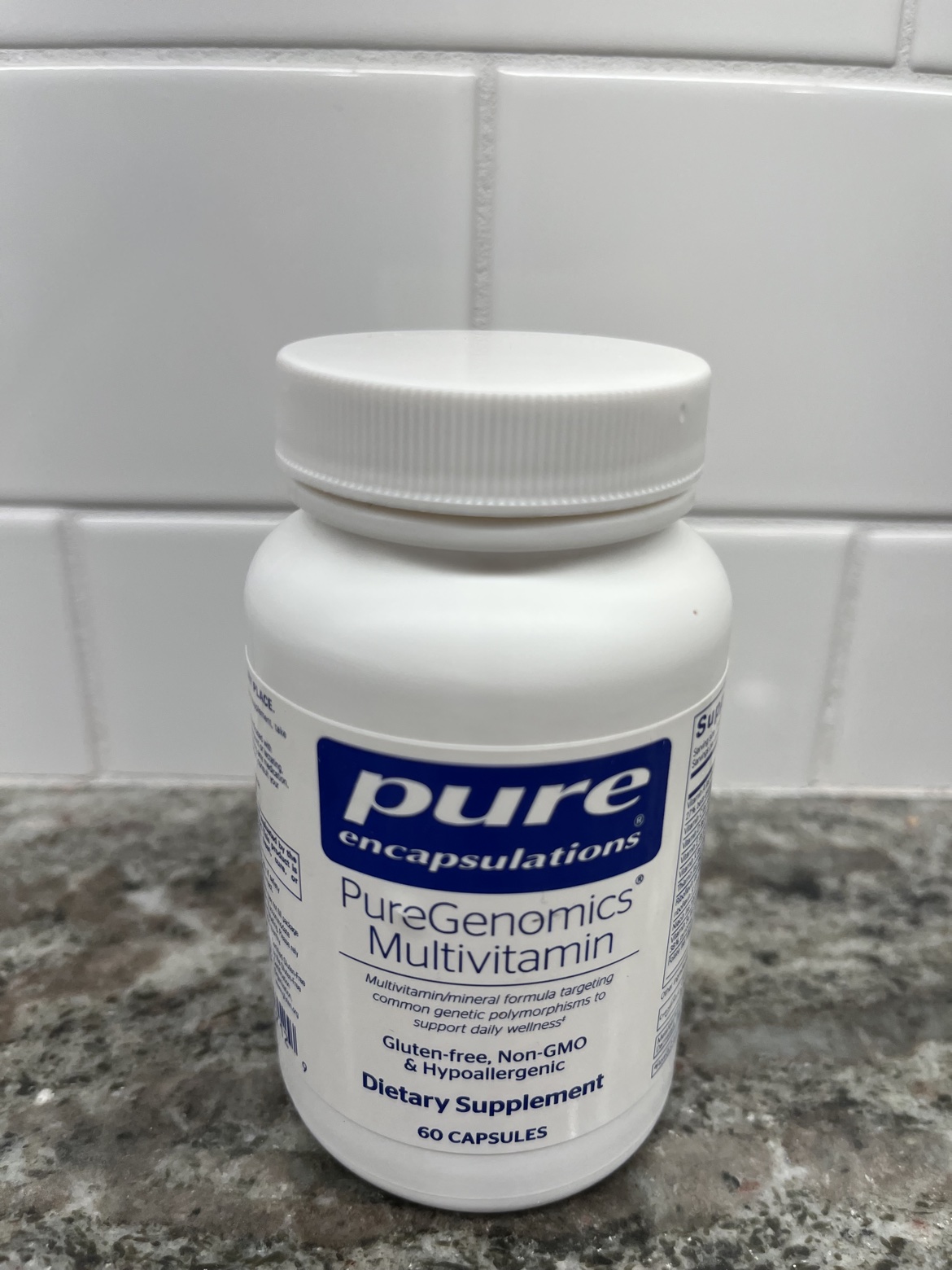 Pure Encapsulations PureGenomics Multivitamin bottle